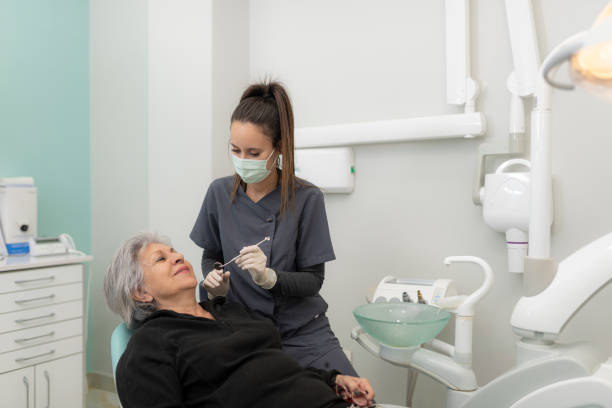 Best Emergency Dental Services Near Me  in Combee Settlement, FL