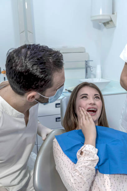 Best Cracked Tooth Emergency Dentist  in Combee Settlement, FL